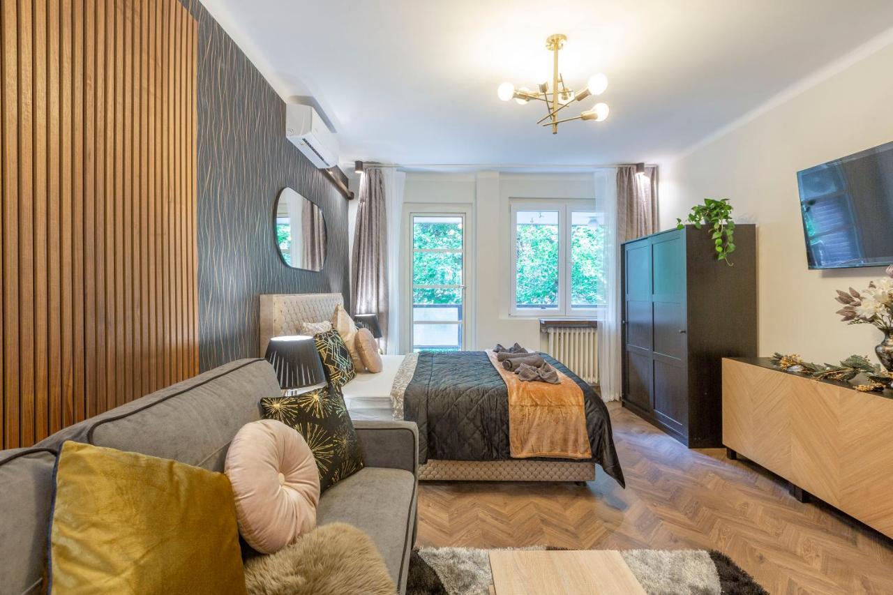 Stylish Quentin Apartment In The King Street Будапешт Экстерьер фото